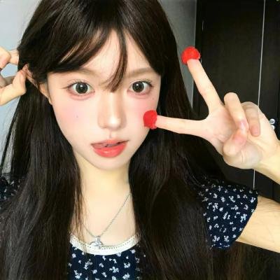 妮可·拜耳：大码怪美人